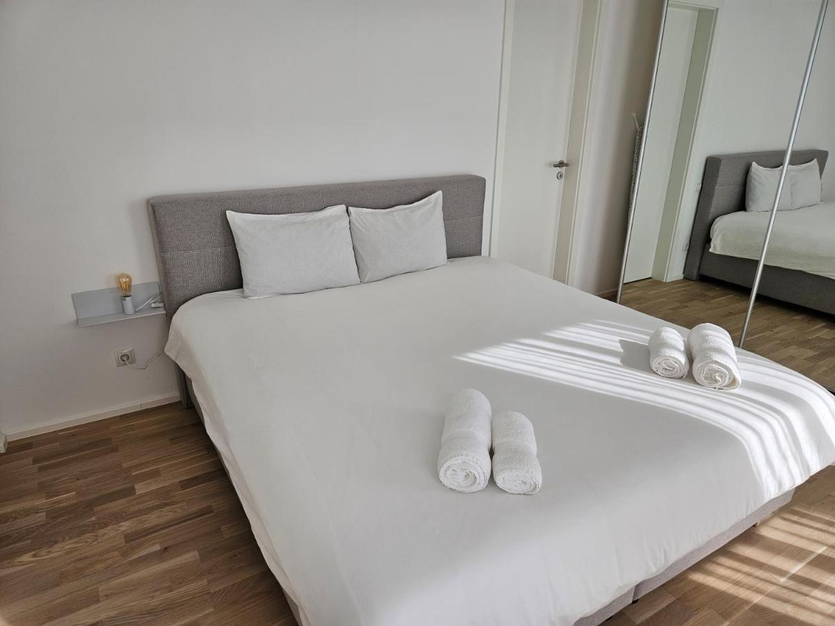 New Spacious Two Bedroom Center With Parking, Near Public Transport Luxemburg Exteriör bild